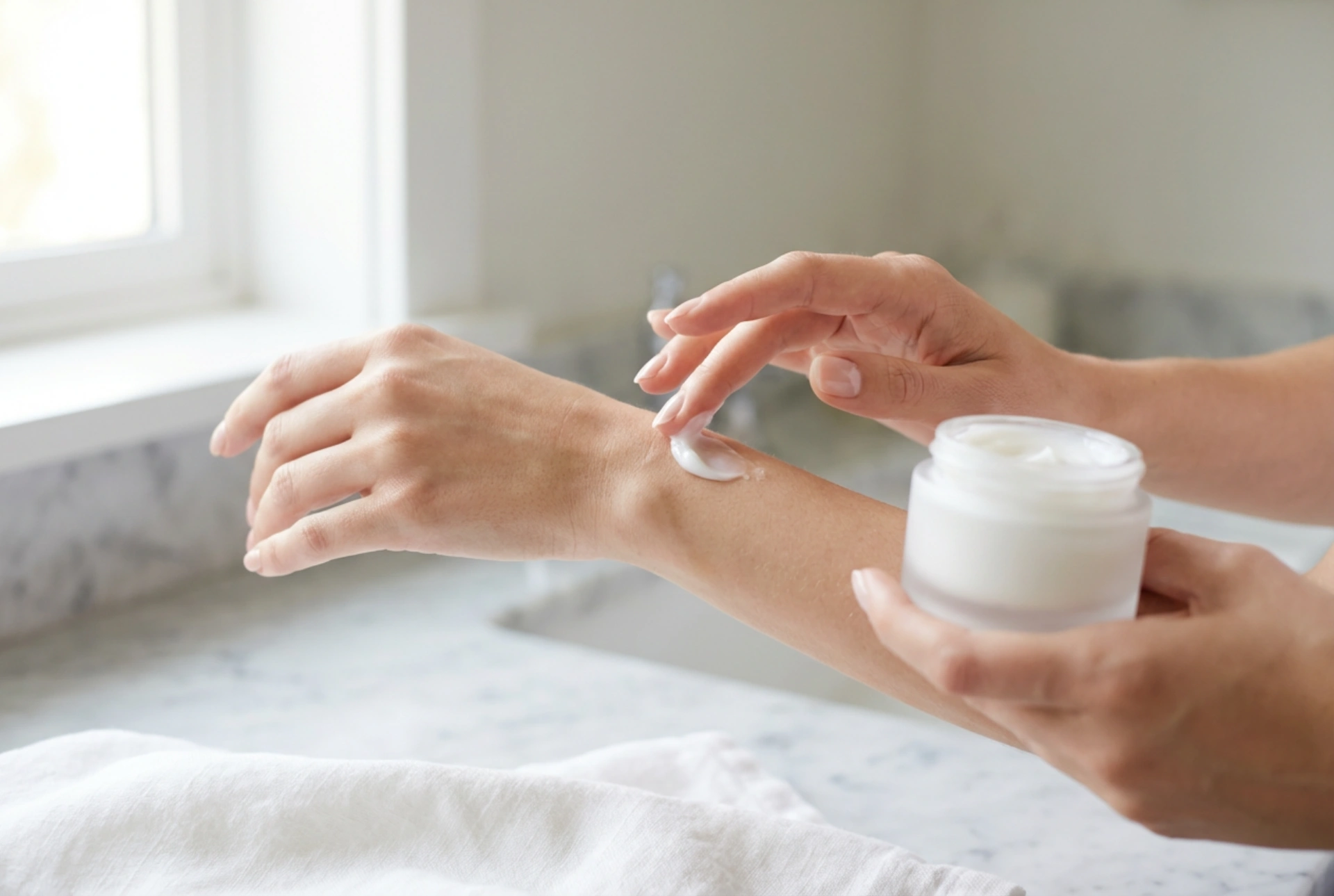 Intim területek: szőrtelenítő krém nőknek, választás és alkalmazás